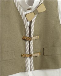 2701-1 Μπεζ λινό παντελόνι, εκρού βαμβακερό πουκάμισο και μπεζ λινό γιλέκο.