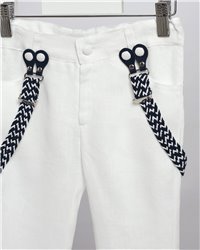 2715-2 Άσπρο λινό παντελόνι, άσπρο βαμβακερό πουκάμισο και μπλε καμπαρντίνα γιλέκο.