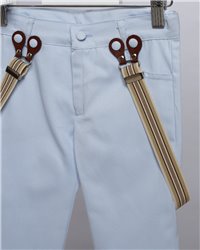 2719-2 Σιέλ καμπαρντίνα παντελόνι, άσπρο εμπριμέ βαμβακερό πουκάμισο και μπεζ καμπαρντίνα γιλέκο.