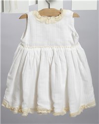 2706-1 Άσπρο βαμβακερό φόρεμα στολισμένο με πλεκτές τρέσσες.