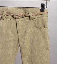 2803-3 Μπεζ καμπαρντίνα παντελόνι, σιέλ εμπριμέ βαμβακερό πουκάμισο και μπεζ καμπαρντίνα γιλέκο.