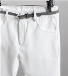 2821-1 Άσπρη καμπαρντίνα παντελόνι, γκρι βαμβακερό πουκάμισο και άσπρη καμπαρντίνα σακάκι.