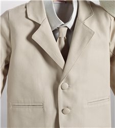 2821-2 Μπεζ καμπαρντίνα παντελόνι, βεραμάν βαμβακερό πουκάμισο και μπεζ καμπαρντίνα σακάκι.